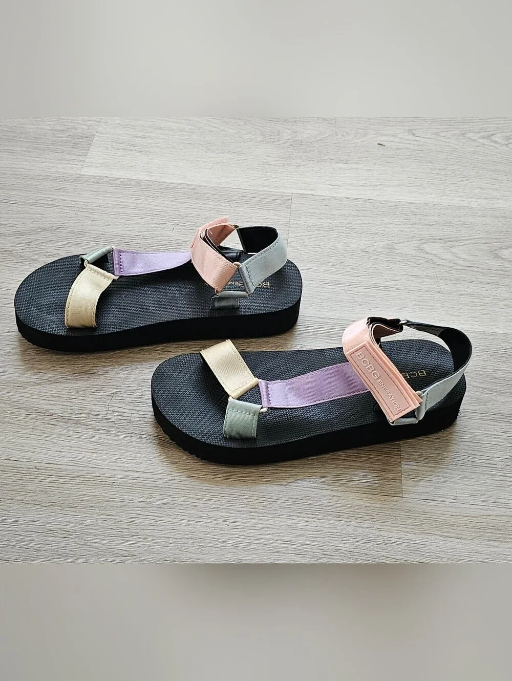 BCBGeneration Colorblock Sport Sandals Women’s Size 7 Pastel Strappy