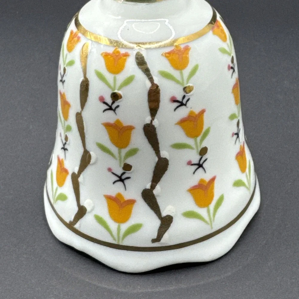 Enesco yellow flowers