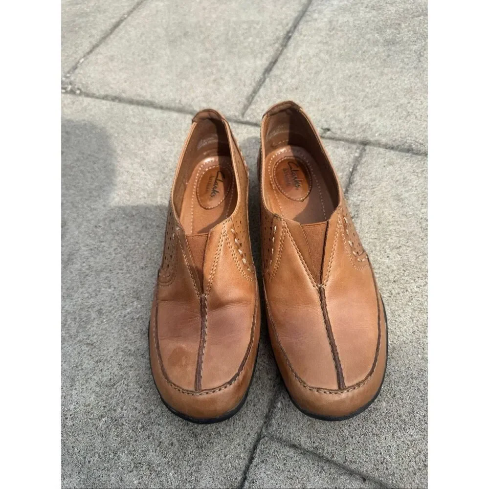 Clarks artisan brown