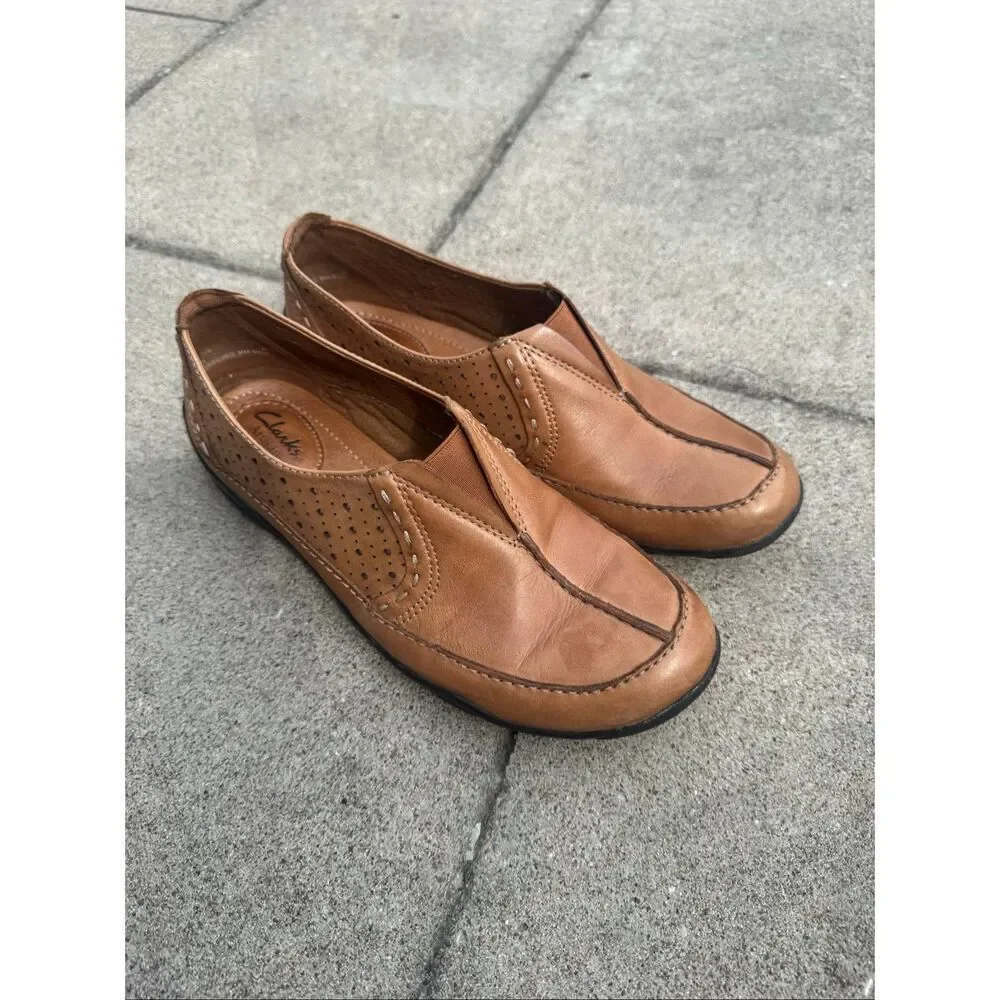 Clarks artisan brown