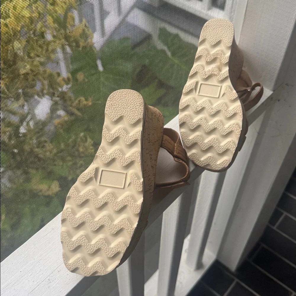 bill blass great sandals