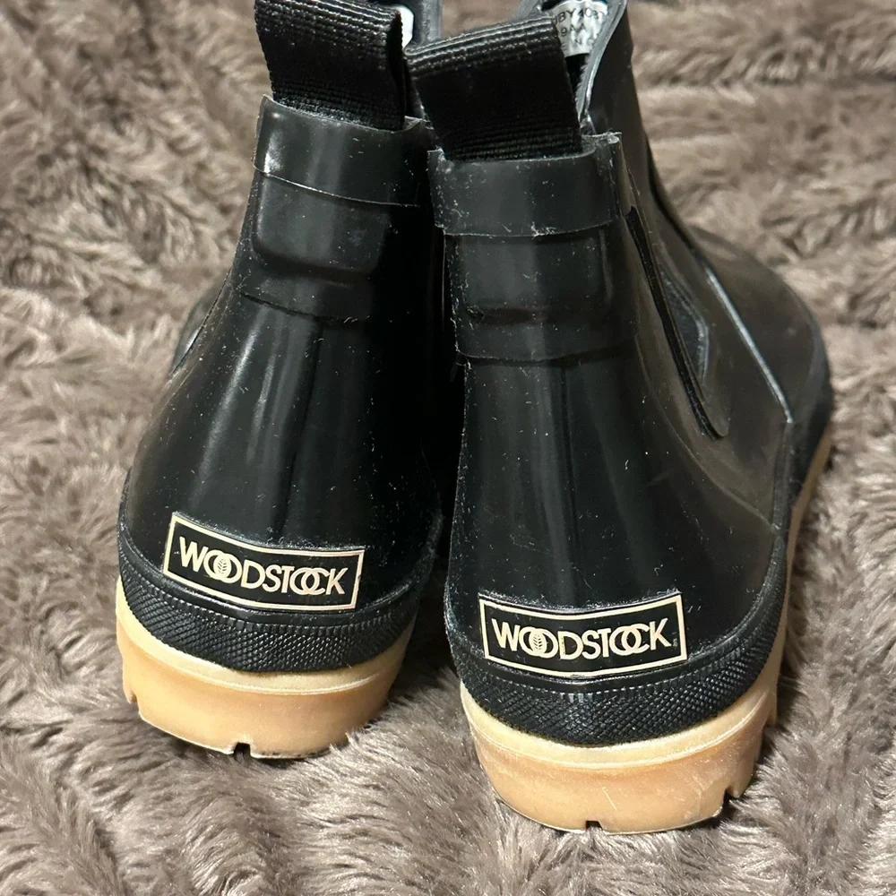 Woodstock stay dry