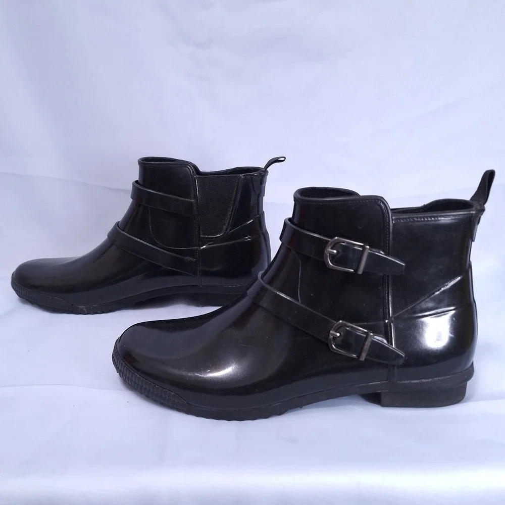 Cougar‎ Black Rubber Ankle Chelsea Rain Boots Women 8 Glossy Buckle Waterproof