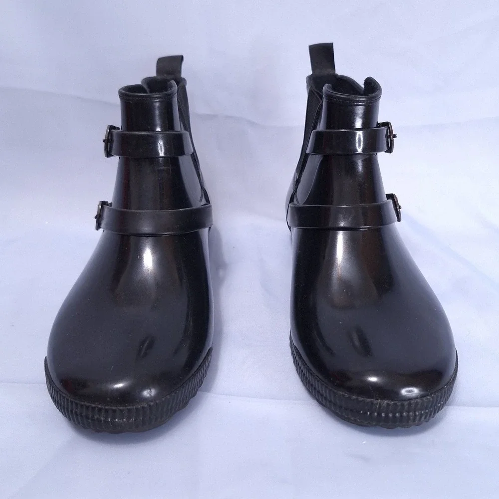Cougar‎ Black Rubber Ankle Chelsea Rain Boots Women 8 Glossy Buckle Waterproof