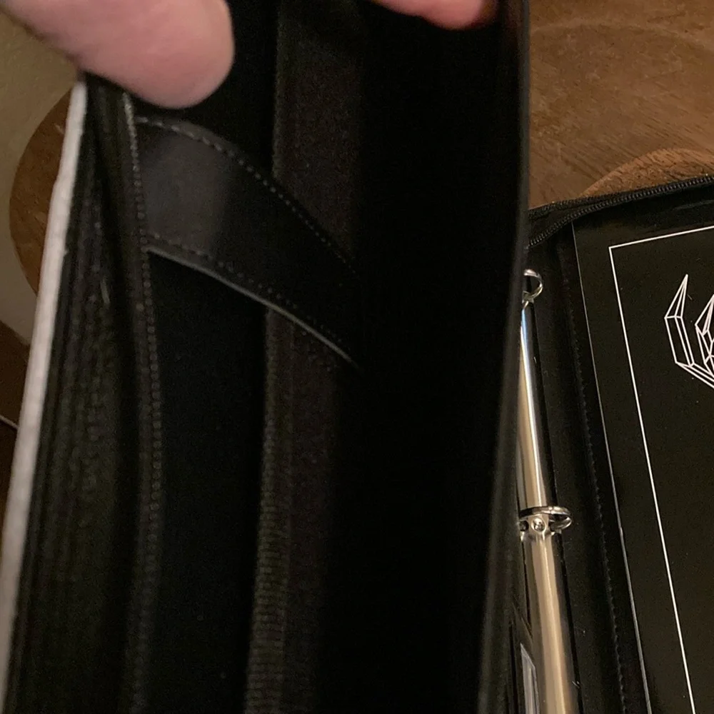 Crimson Willow Zip Binder NWOT