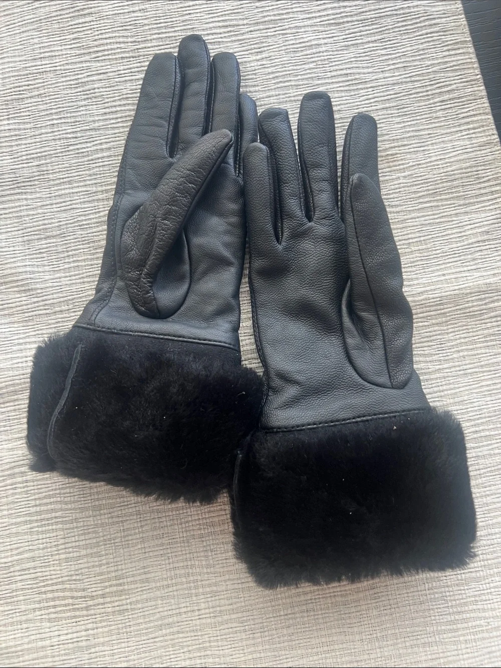UGG soft black