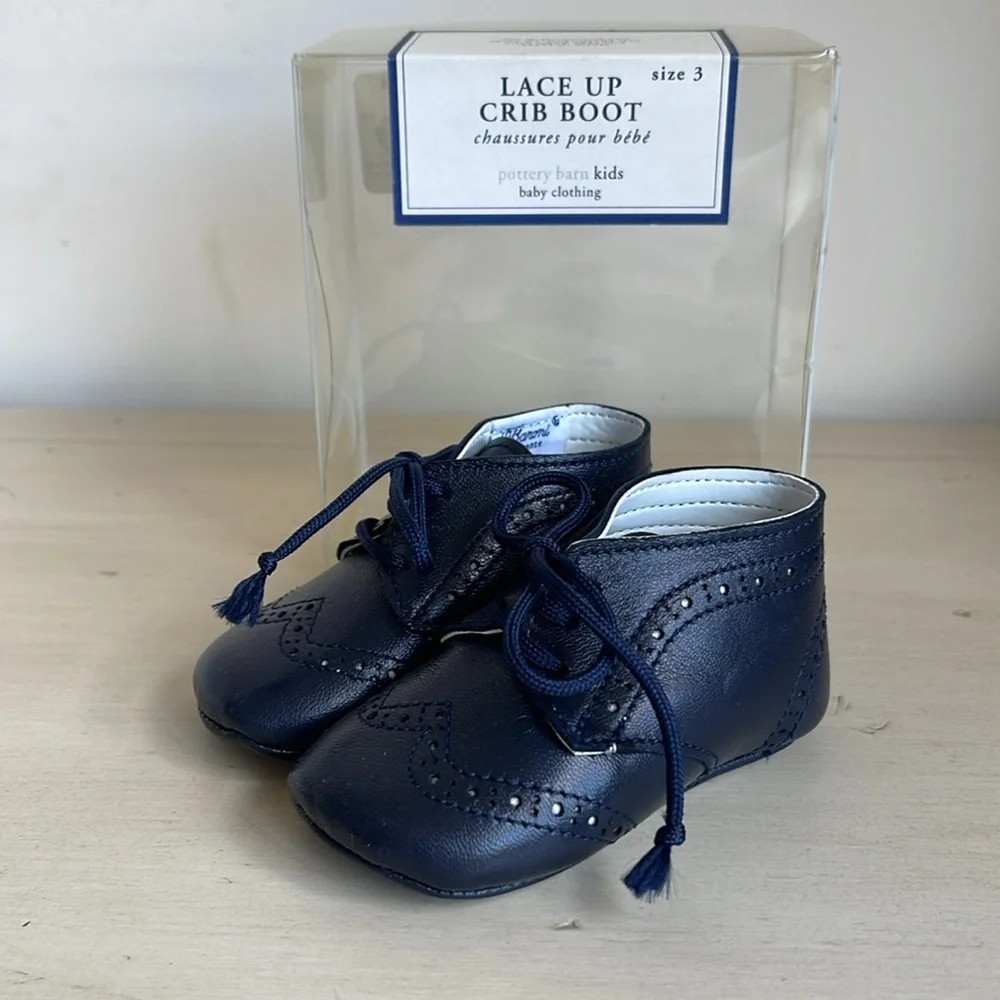 NWT LACE UP CRIB BOOT