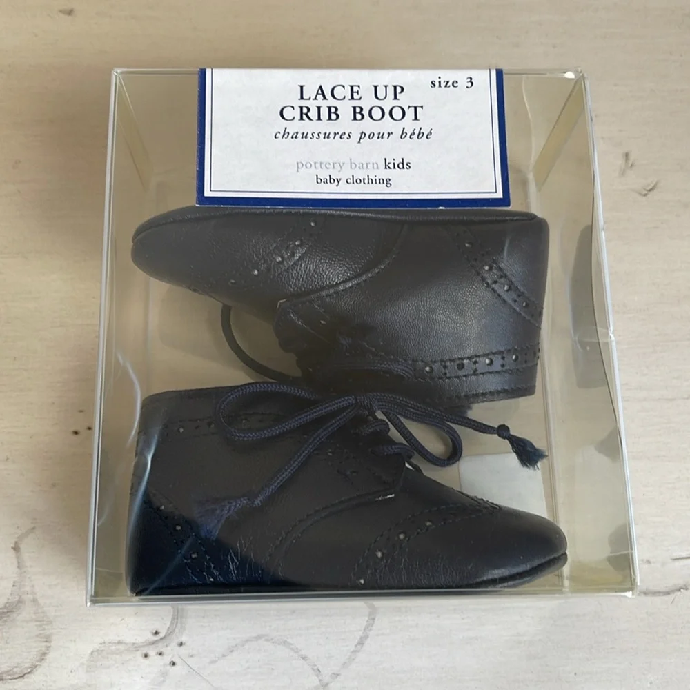 NWT LACE UP CRIB BOOT