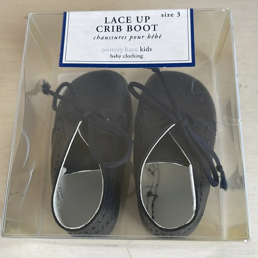 NWT LACE UP CRIB BOOT
