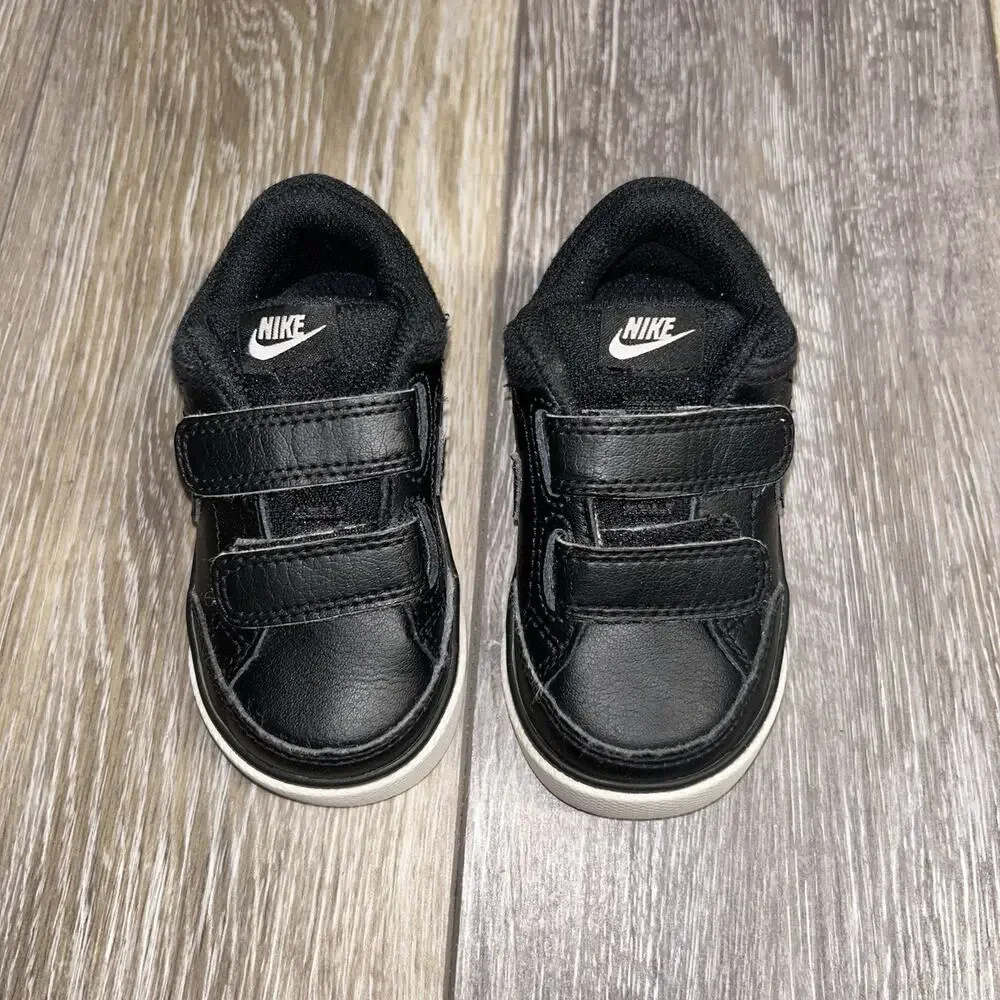 Nike 3 Toddler US Size 5C Black White Capri 579949 014 Strap Up Sneaker Shoes