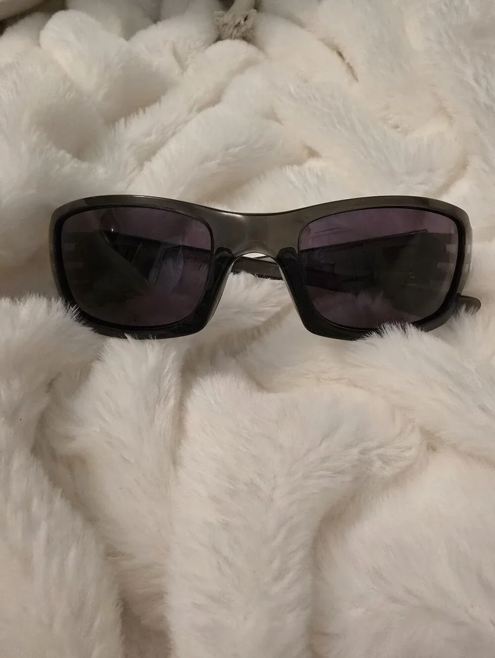 Oakley used purple