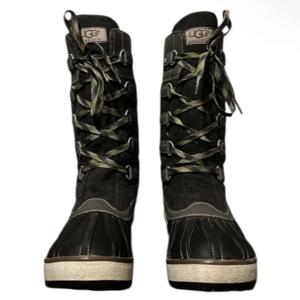 UGG authentic signature