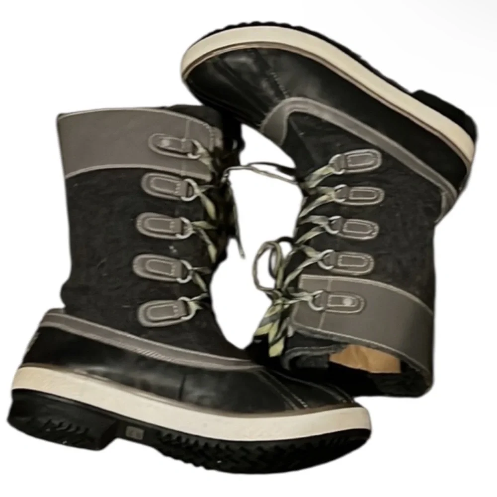 UGG authentic signature