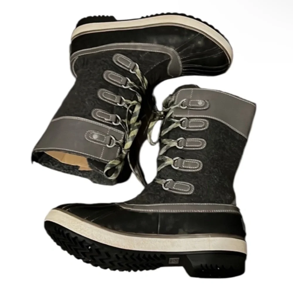 UGG authentic signature