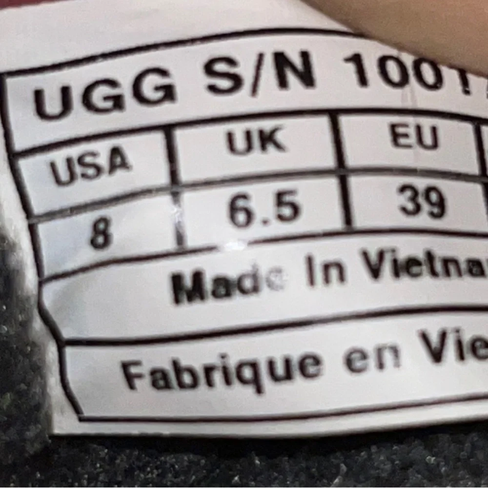 UGG authentic signature