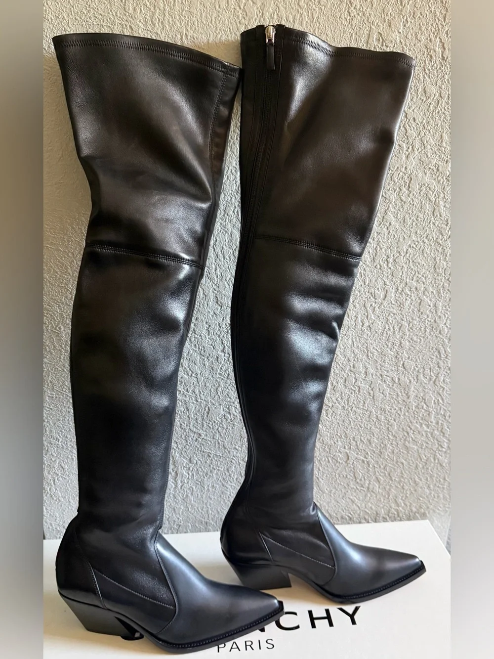 NIB GIVENCHY Black Lambskin Leather Cuissearde CBOY LBOCK