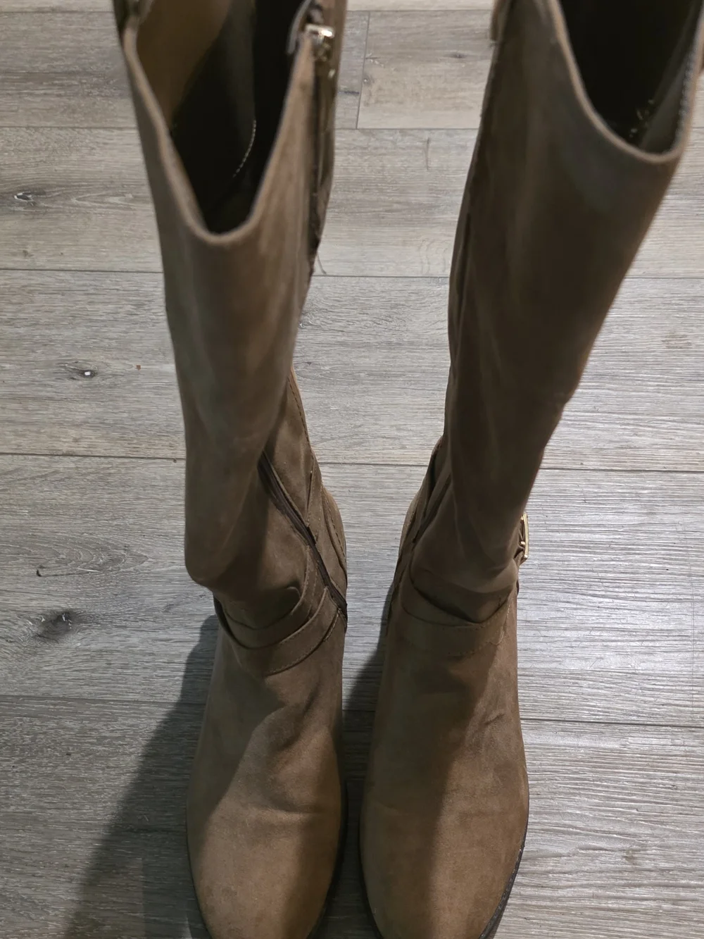 Liz Claiborne micro palermo suede