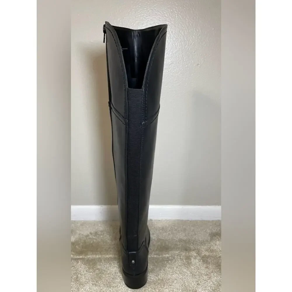 Toetos lightweight heel silhouette