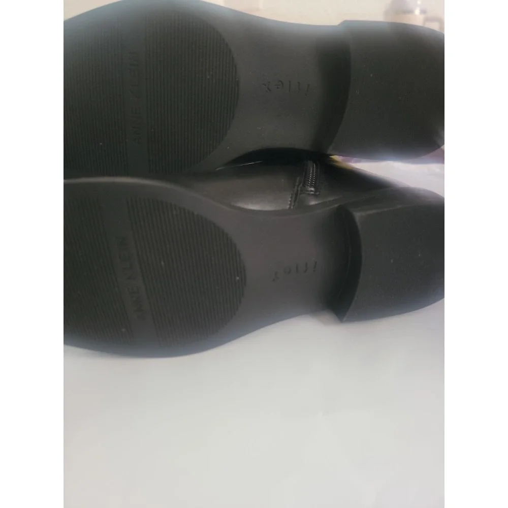 Anne Klein high shape size