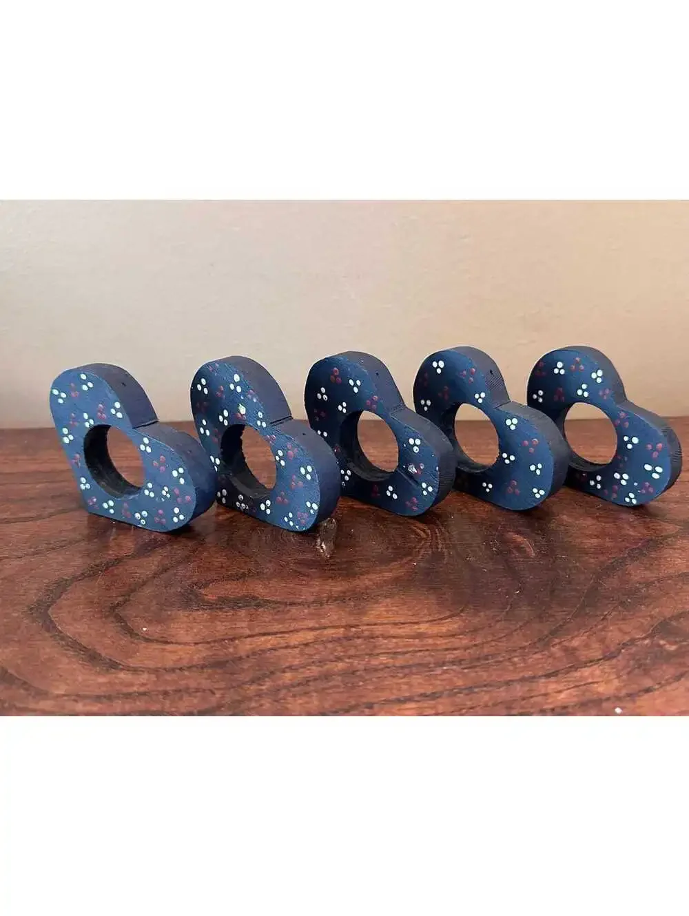 Heart-Shaped Navy Blue Wooden Country Style Napking Rings Set of 5