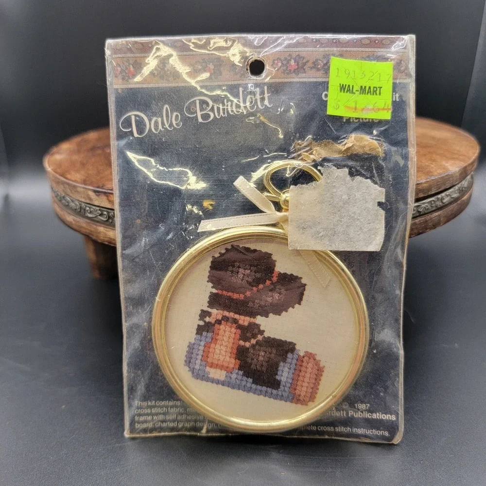 Dale Burdett Cross Stitch Kit Amish Girl CM 816