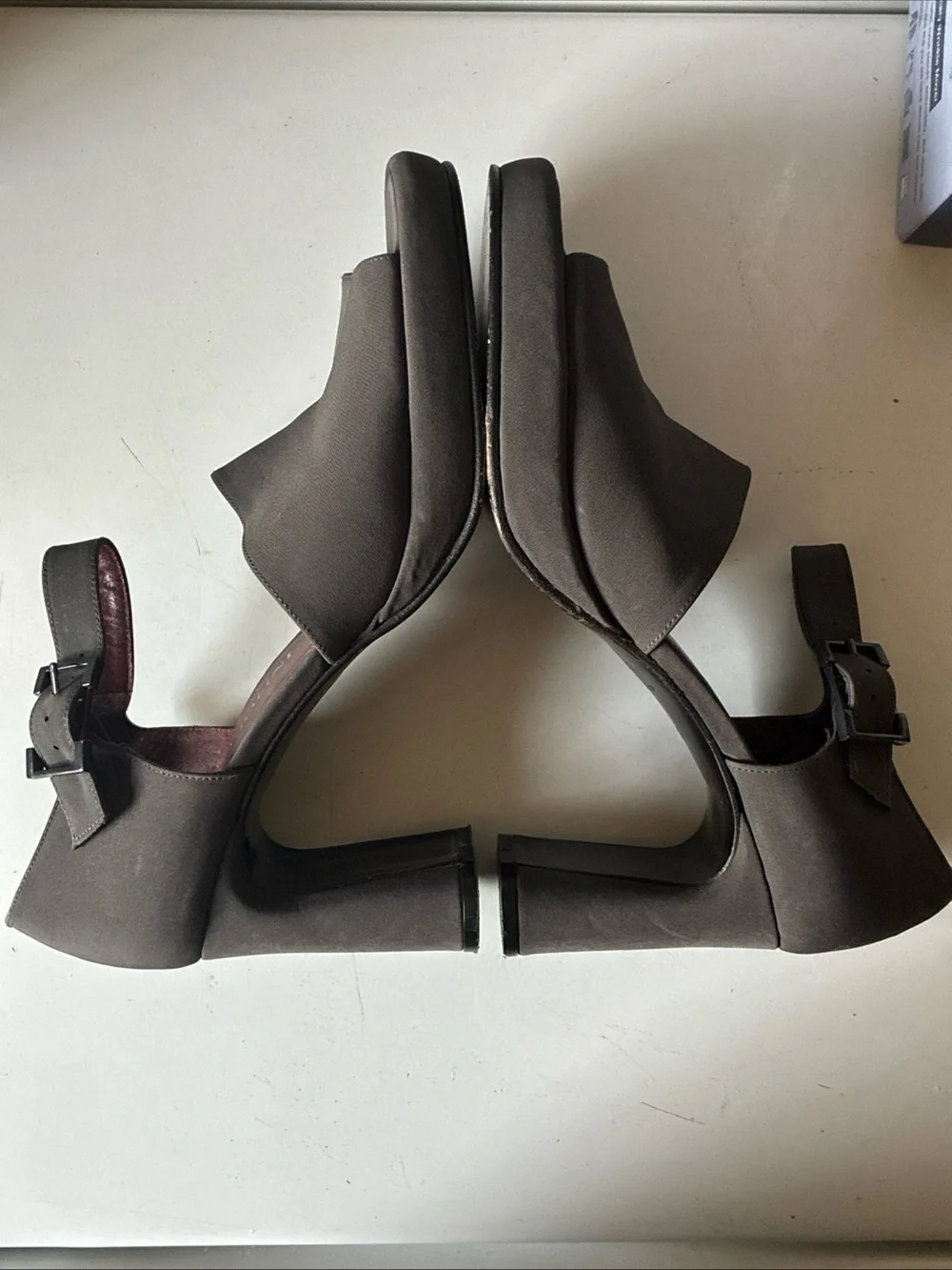Enzo Angiolini Leather Charcoal Black Chunky Heel Ankle Strap Sz 8M Spanish Y2K