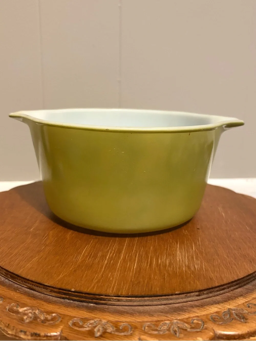 Pyrex quart round