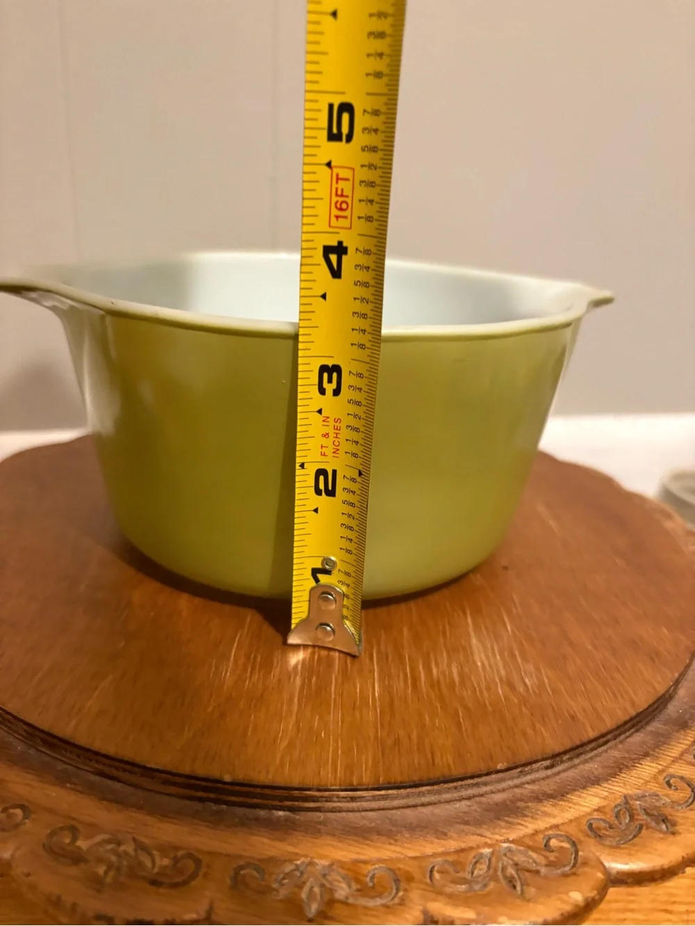 Pyrex quart round