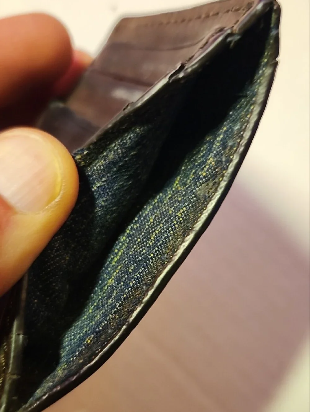 Fossil wallet style