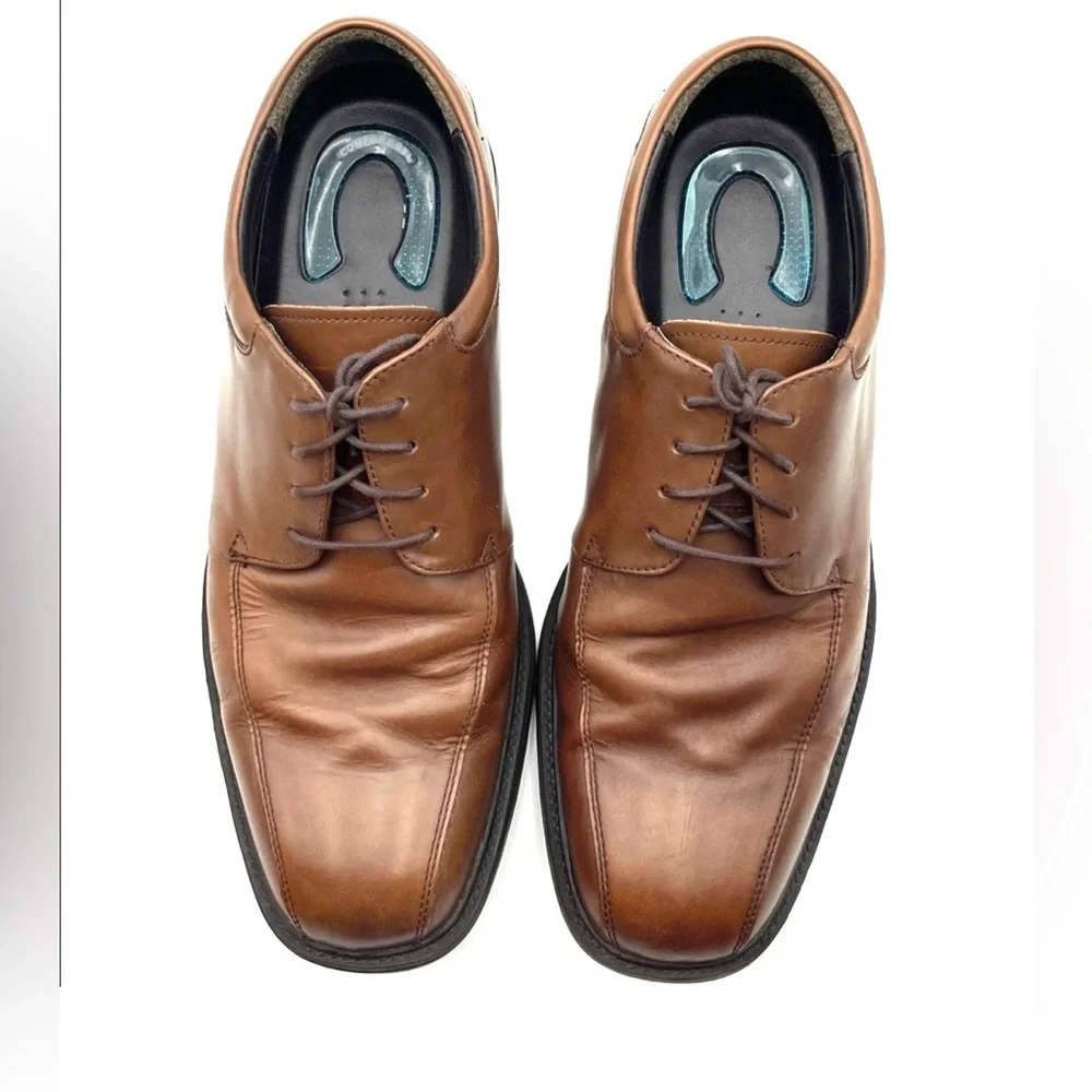 Nunn Bush sophisticated leather