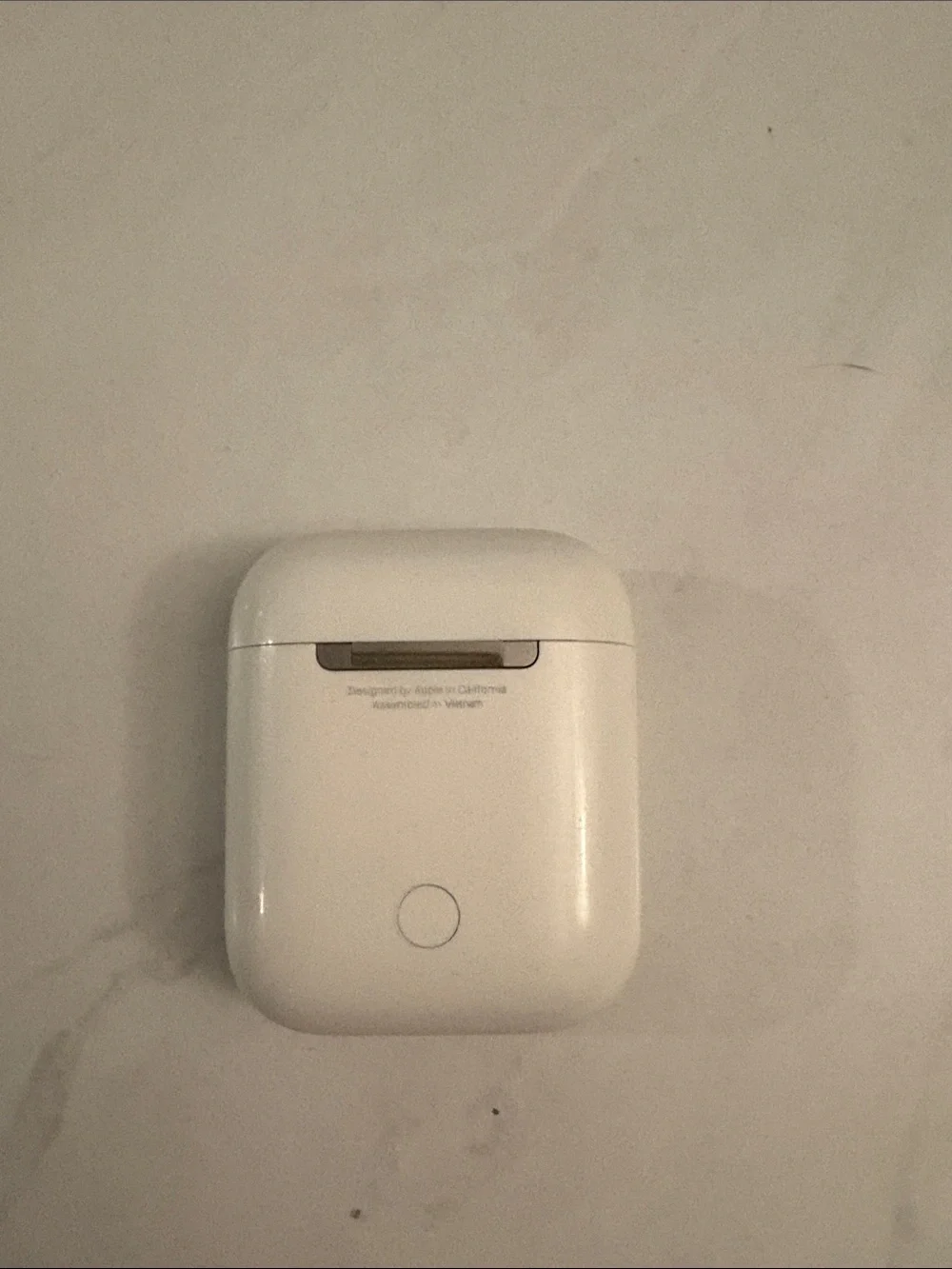 Apple White Wireless Earbuds with Pairing Button