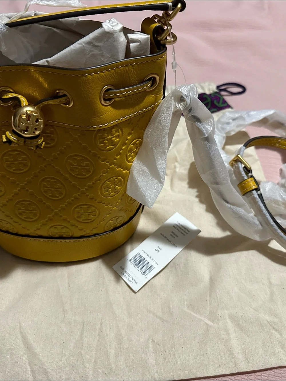 Tory Burch compact tory