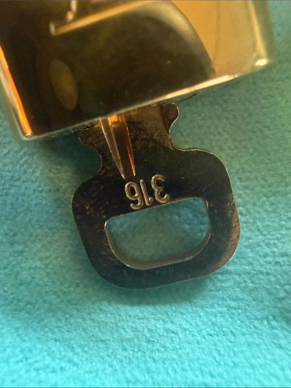 Louis Vuitton Gold Lock And Key #316 EUC