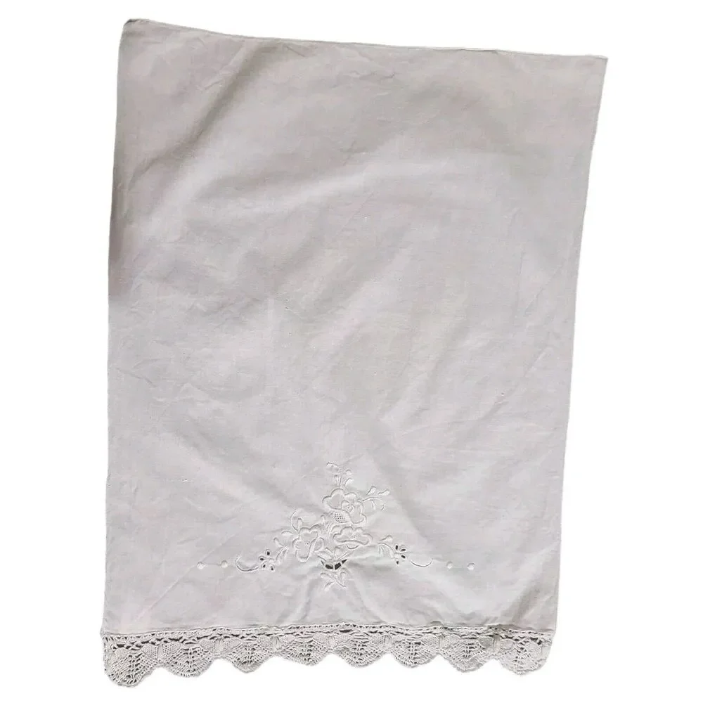 2 Linen Napkins Battenburg Lace Dining Vintage Beautiful‎ Crochet Border Clean