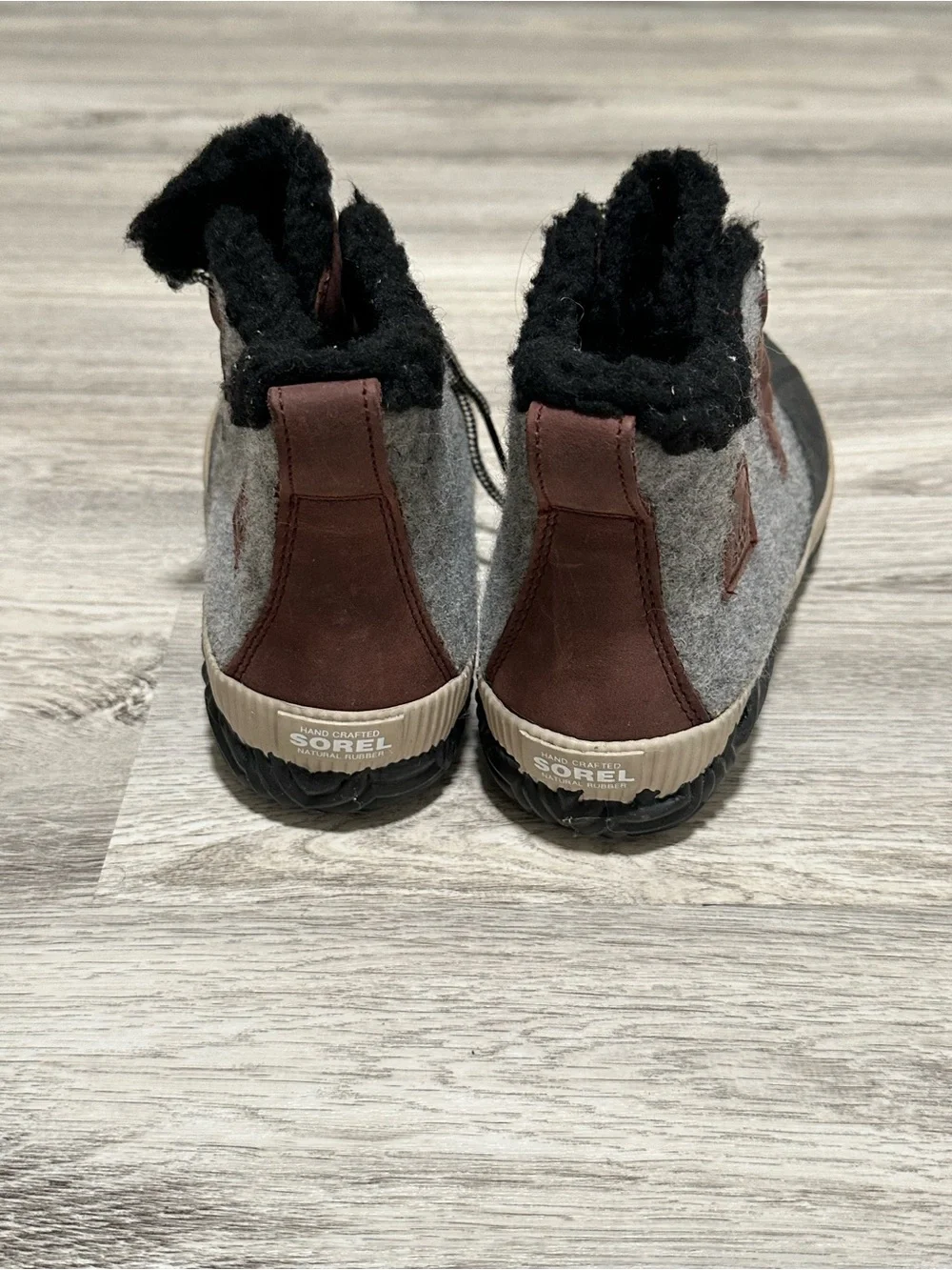 SOREL Waterproof Felt Duck Boots Women’s 9.5 Gray Brown Faux Fur