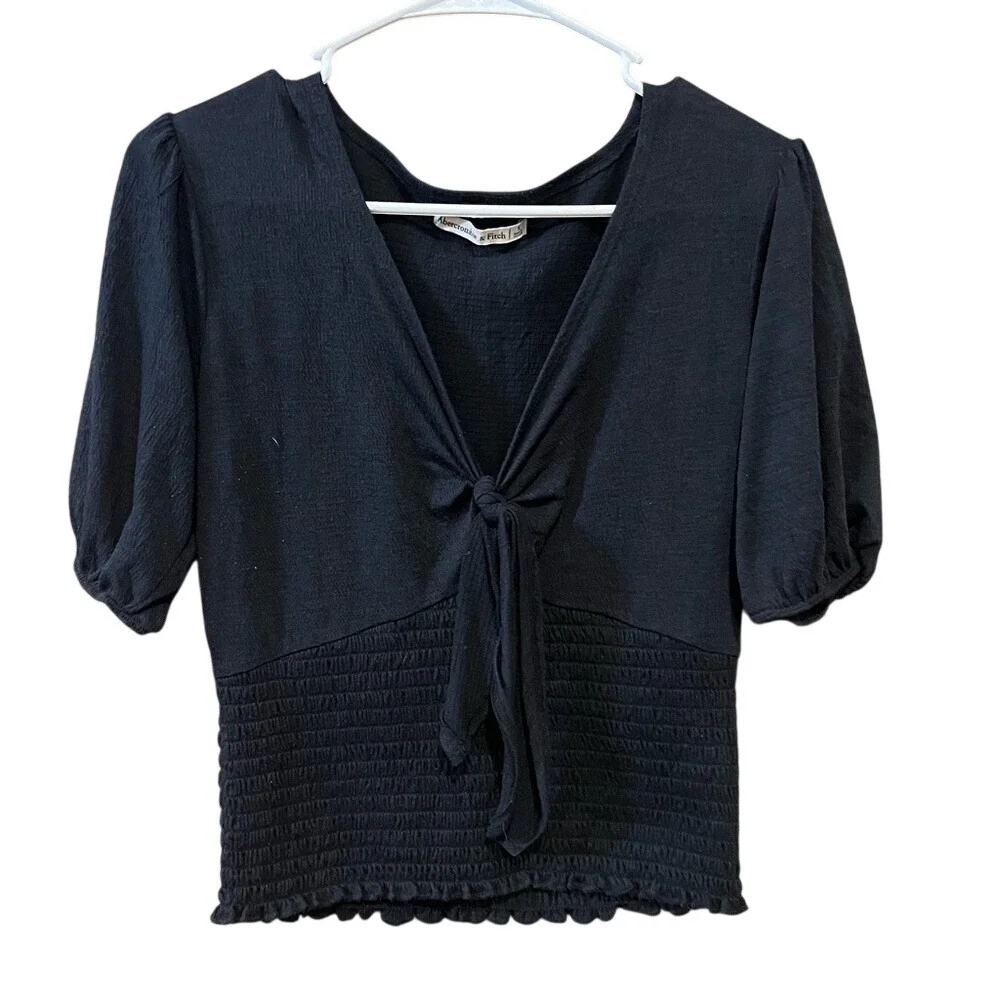 Abercrombie & Fitch Black Tie Front Smocked Waist Puff Sleeve Top Small EUC‎