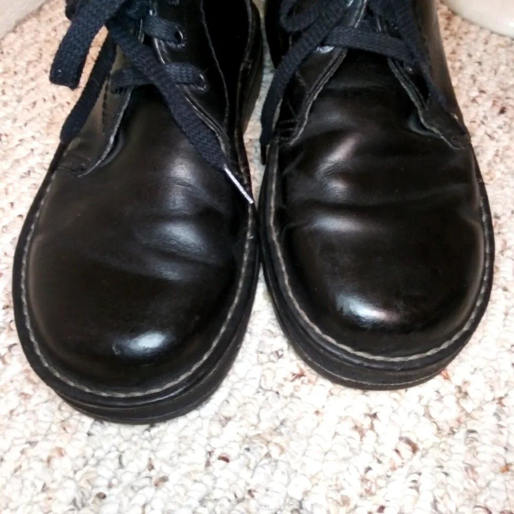 Dr. Martens Reed Black Leather Chukka Style Lace-Up Boots
