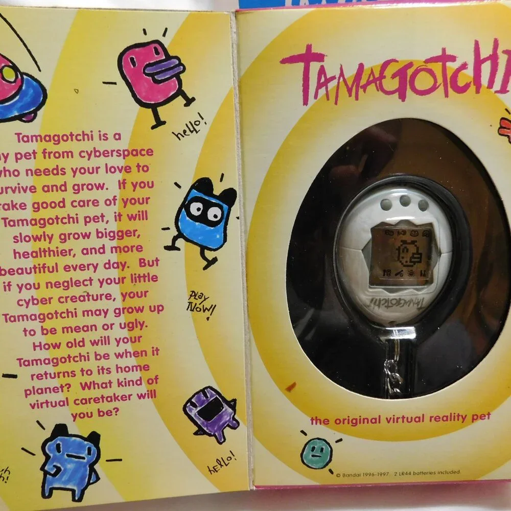 Vintage Bandai TAMAGOTCHI Virtual Reality Pet 1997 White