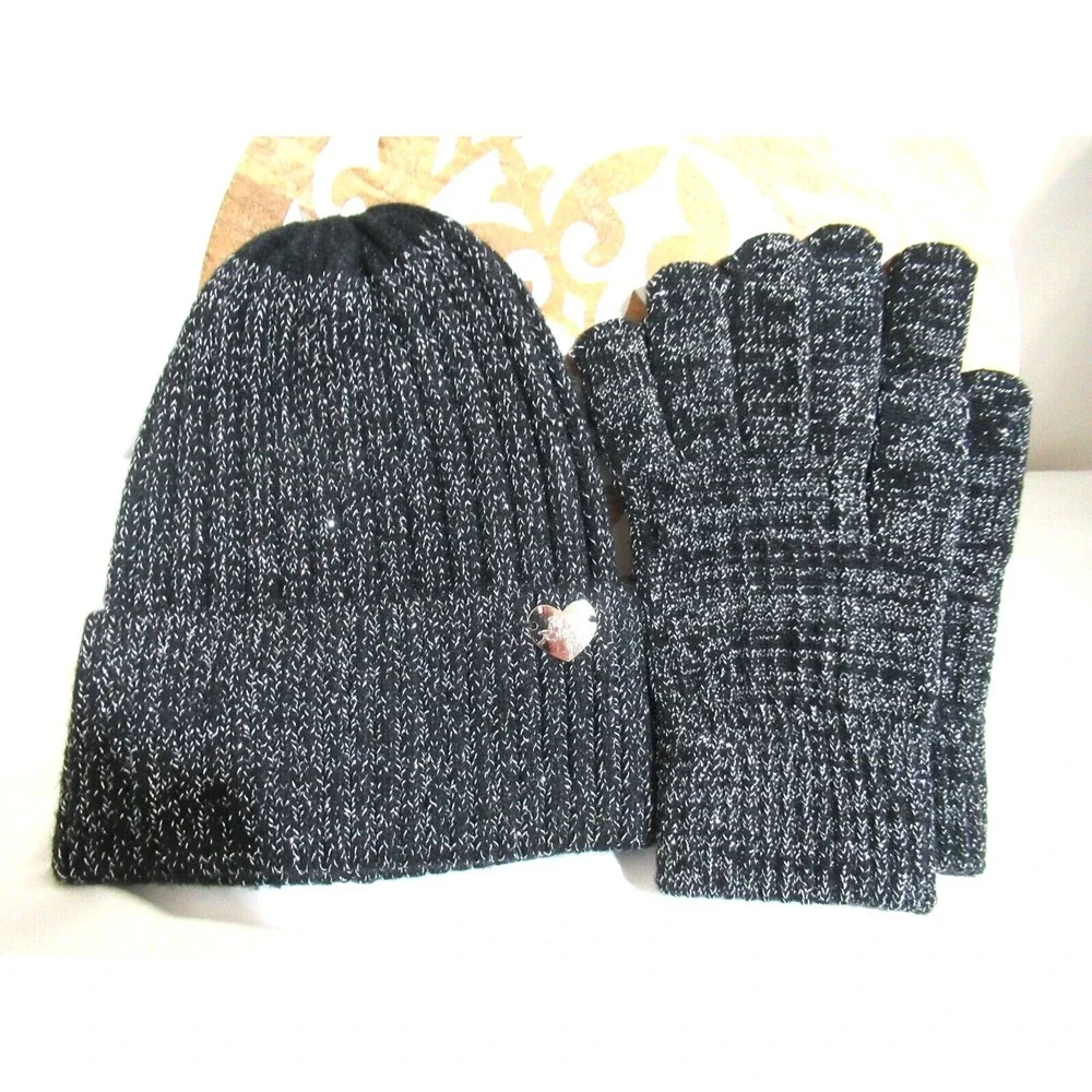 BETSEY JOHNSON BEANIE & GLOVE SET METALLIC‎ BLACK OSFM MSRP $58.00