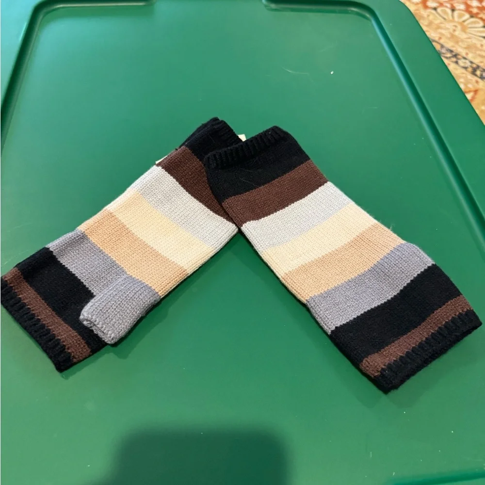 NWT On 34th by Macys Women’s Striped Fingerless‎ Gloves Casual Neutral Colors