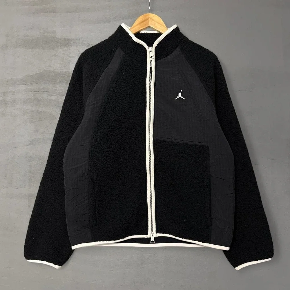Air Jordan Essentials Full-Zip Winter‎ Fleece Jacket Black DV1583-010 Medium