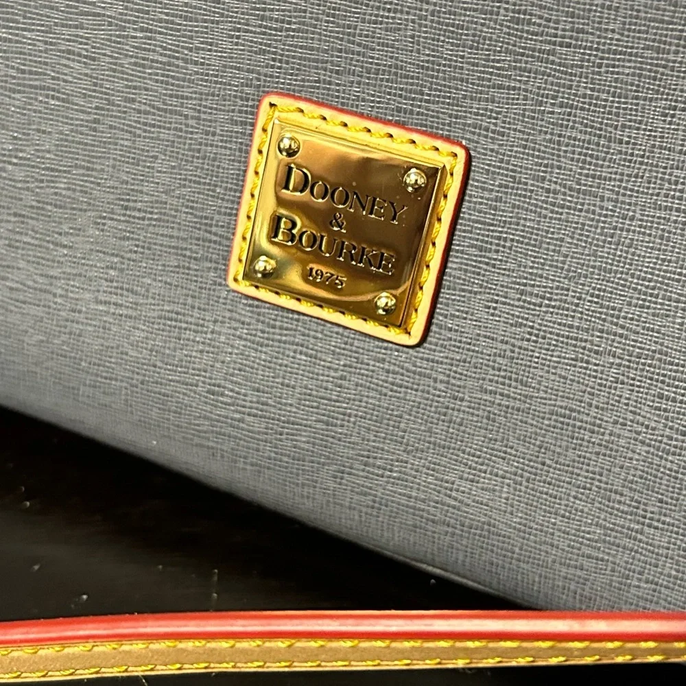 Dooney & Bourke excellent dooney