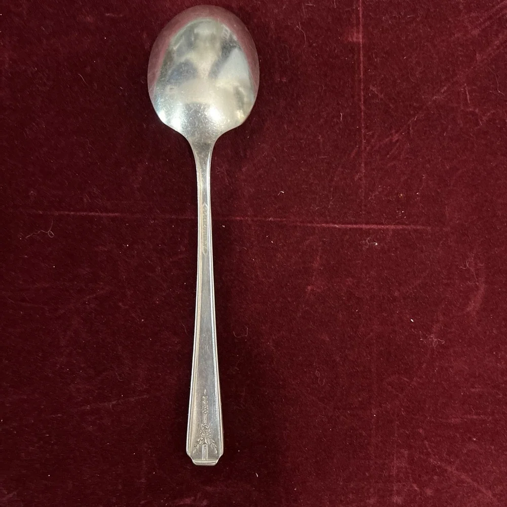 1 Sugar‎ Spoon, Milady Oneida Community 1940 Silver Plate Silverplate Floral
