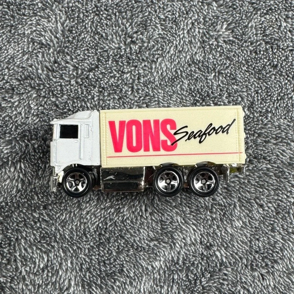 Vintage Hot Wheels 1991 Vons‎ Produce Seafood Delivery Semi Truck White Chrome