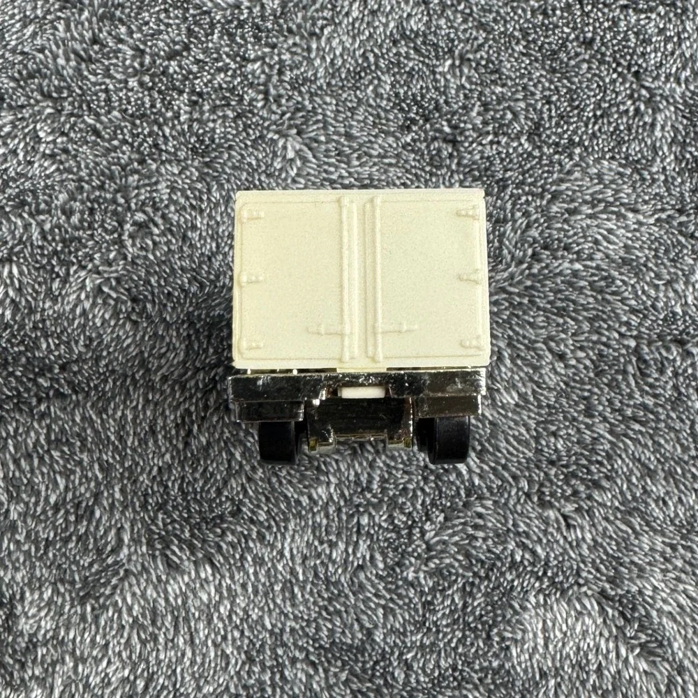 Vintage Hot Wheels 1991 Vons‎ Produce Seafood Delivery Semi Truck White Chrome