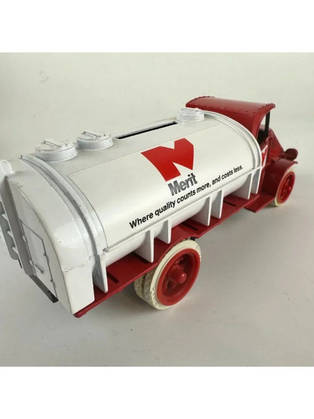 Vintage ERTL 1926 Bull Dog Merit Tanker Truck Bank Die-Cast Model