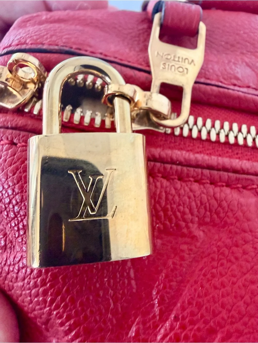 Louis Vuitton compact louis