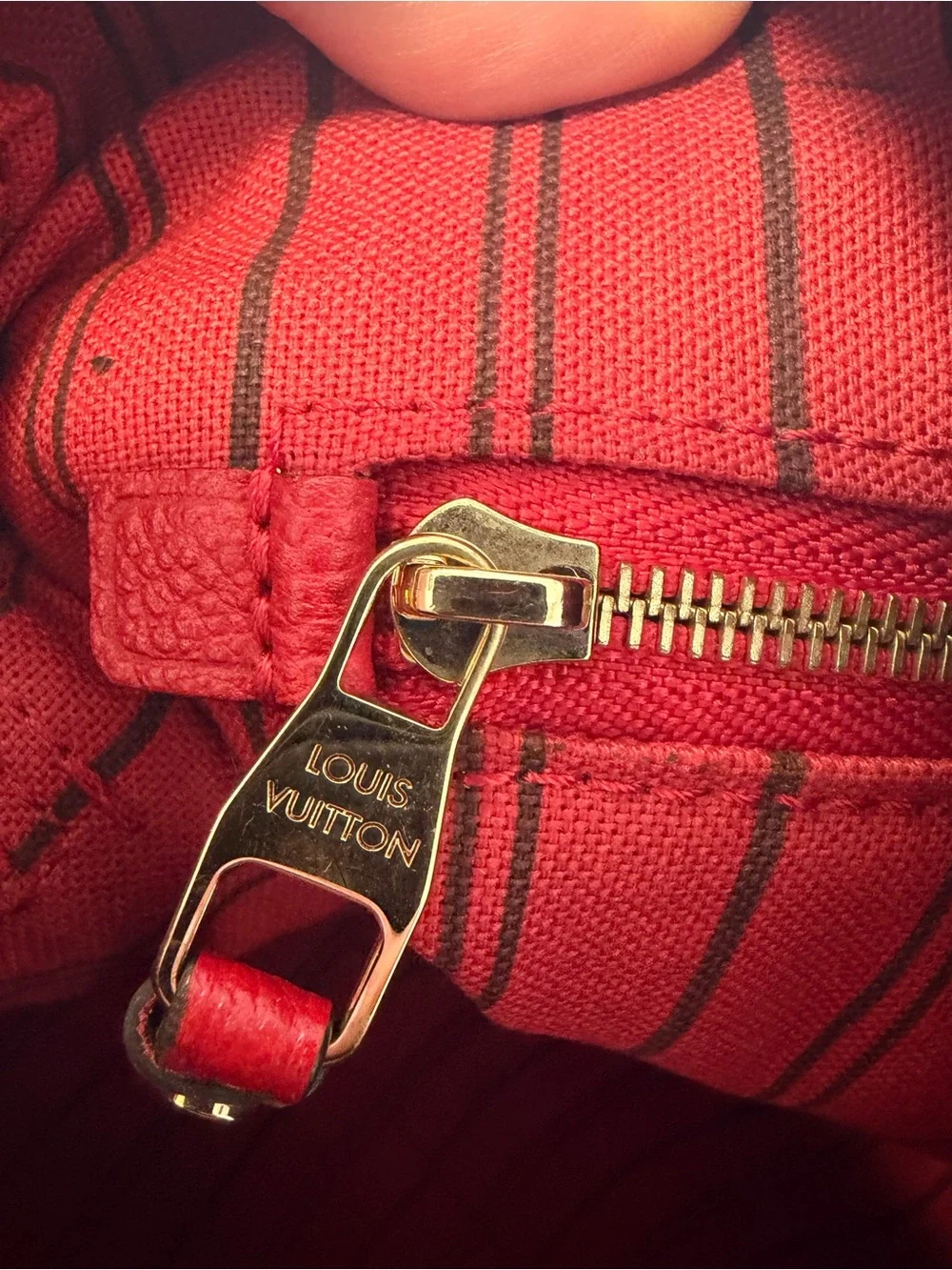 Louis Vuitton compact louis