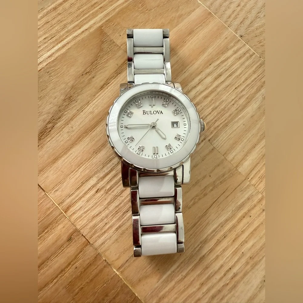 Bulova ladies silver tone white ceramic diamond watch NEW BATTERY