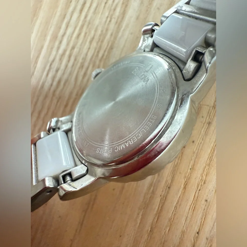 Bulova ladies silver tone white ceramic diamond watch NEW BATTERY